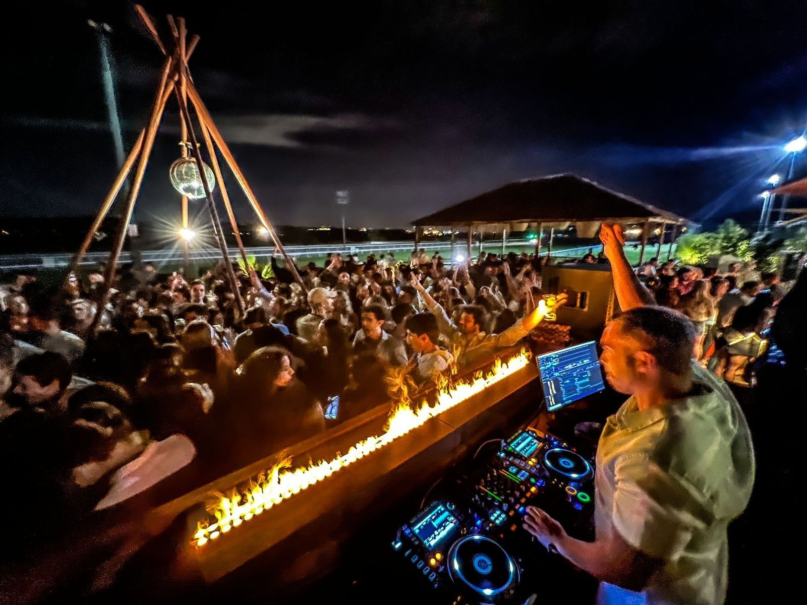 Villa Panthera — cena bajo las estrellas en el Hipódromo